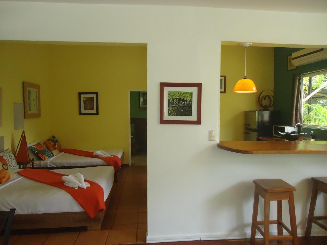Hotel Mandarina Quepos Eksteriør billede