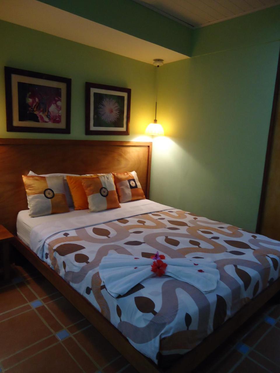 Hotel Mandarina Quepos Eksteriør billede